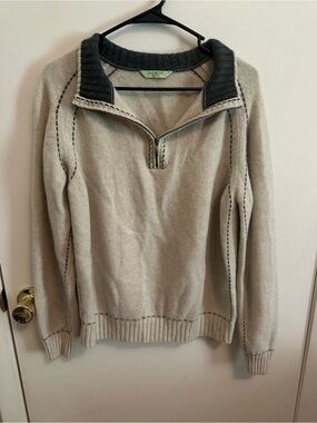 Men’s Cream Half-Zip Sweater with Charcoal Contrast Collar